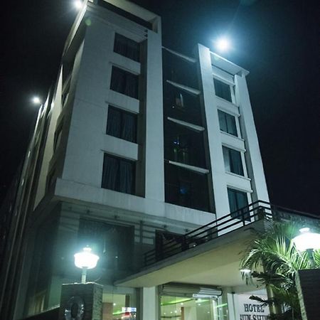 Hotel Sunshine Baharampur Eksteriør bilde
