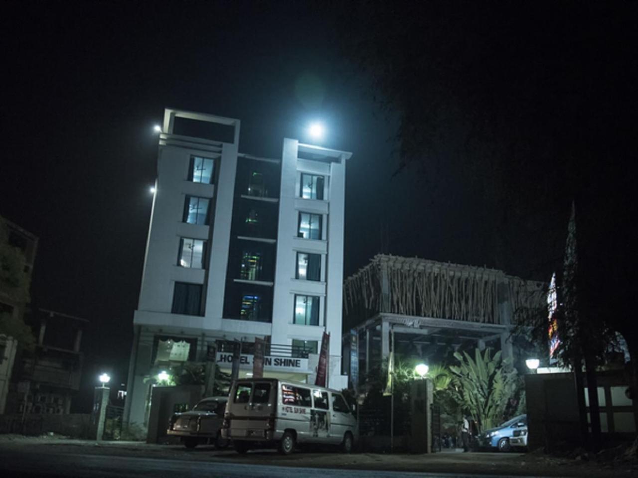 Hotel Sunshine Baharampur Eksteriør bilde