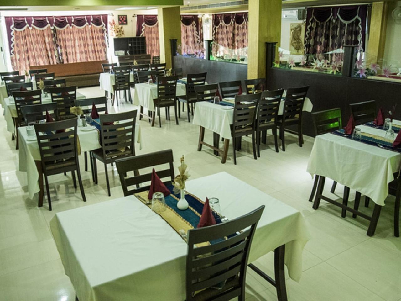 Hotel Sunshine Baharampur Eksteriør bilde