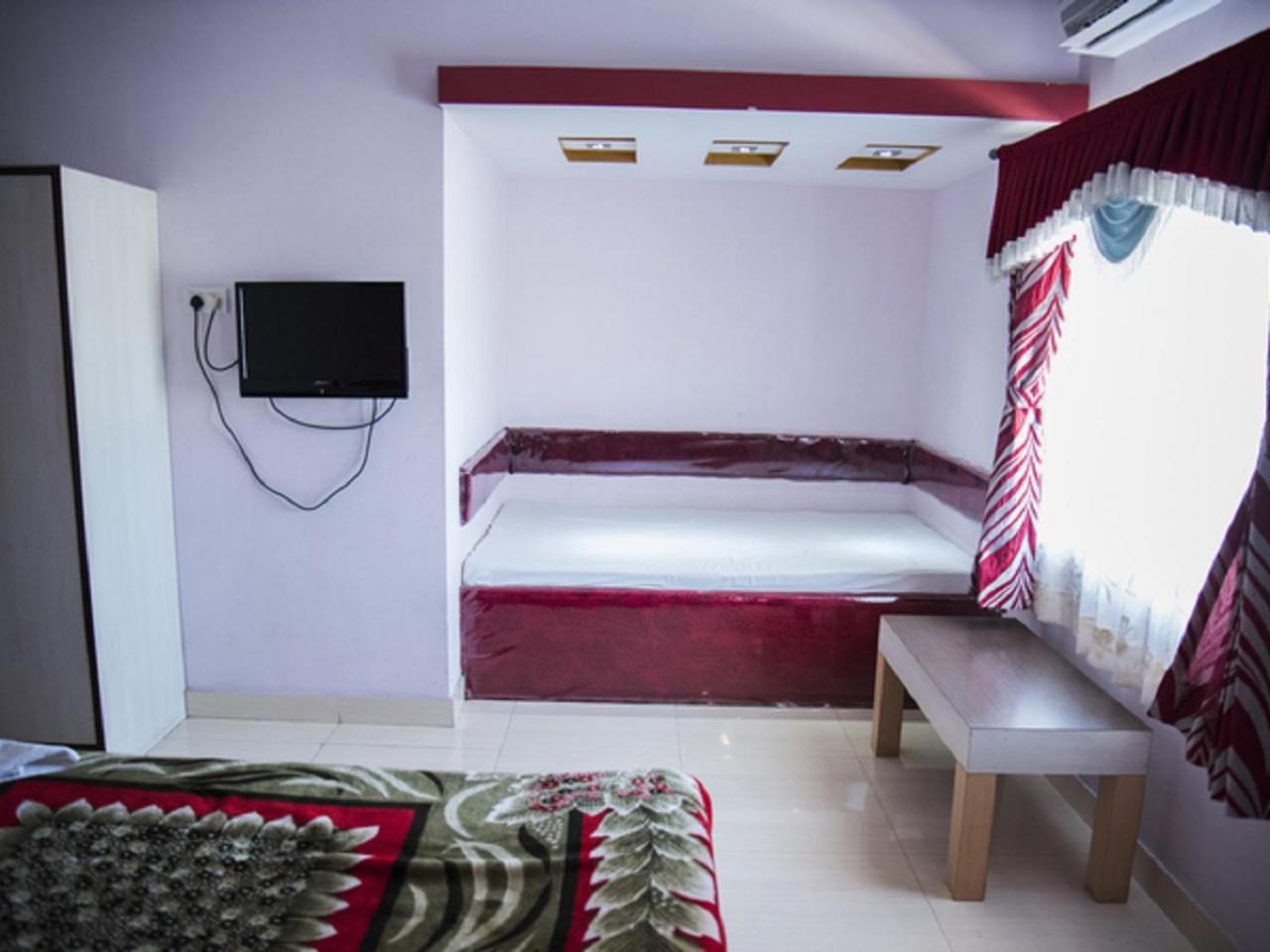 Hotel Sunshine Baharampur Eksteriør bilde