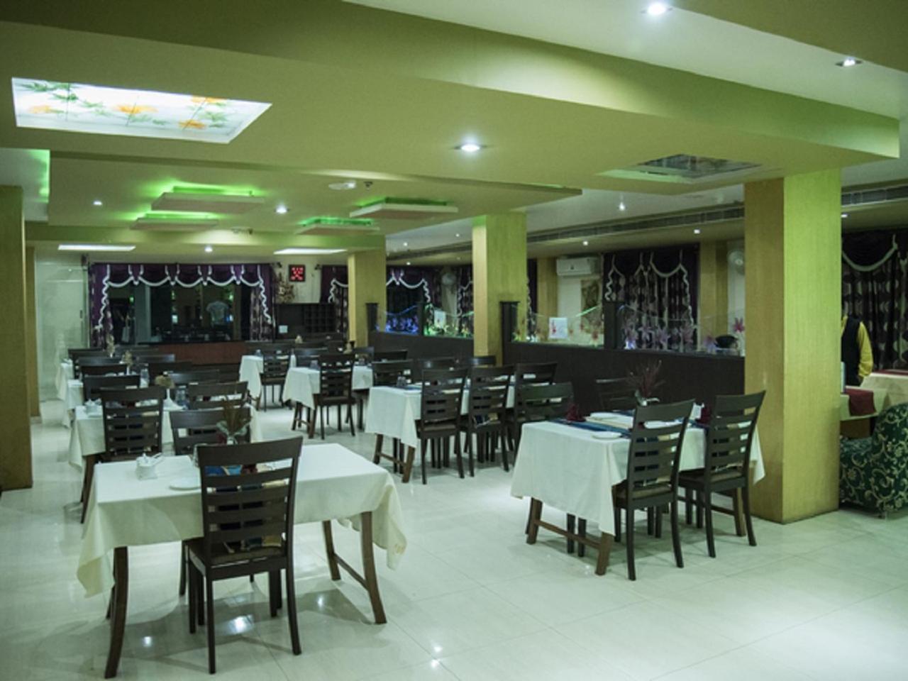 Hotel Sunshine Baharampur Eksteriør bilde