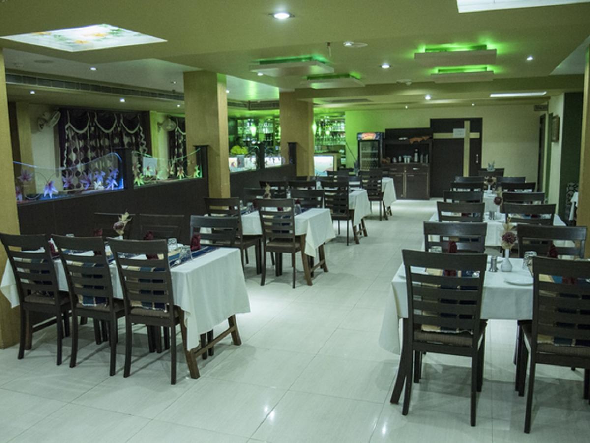 Hotel Sunshine Baharampur Eksteriør bilde