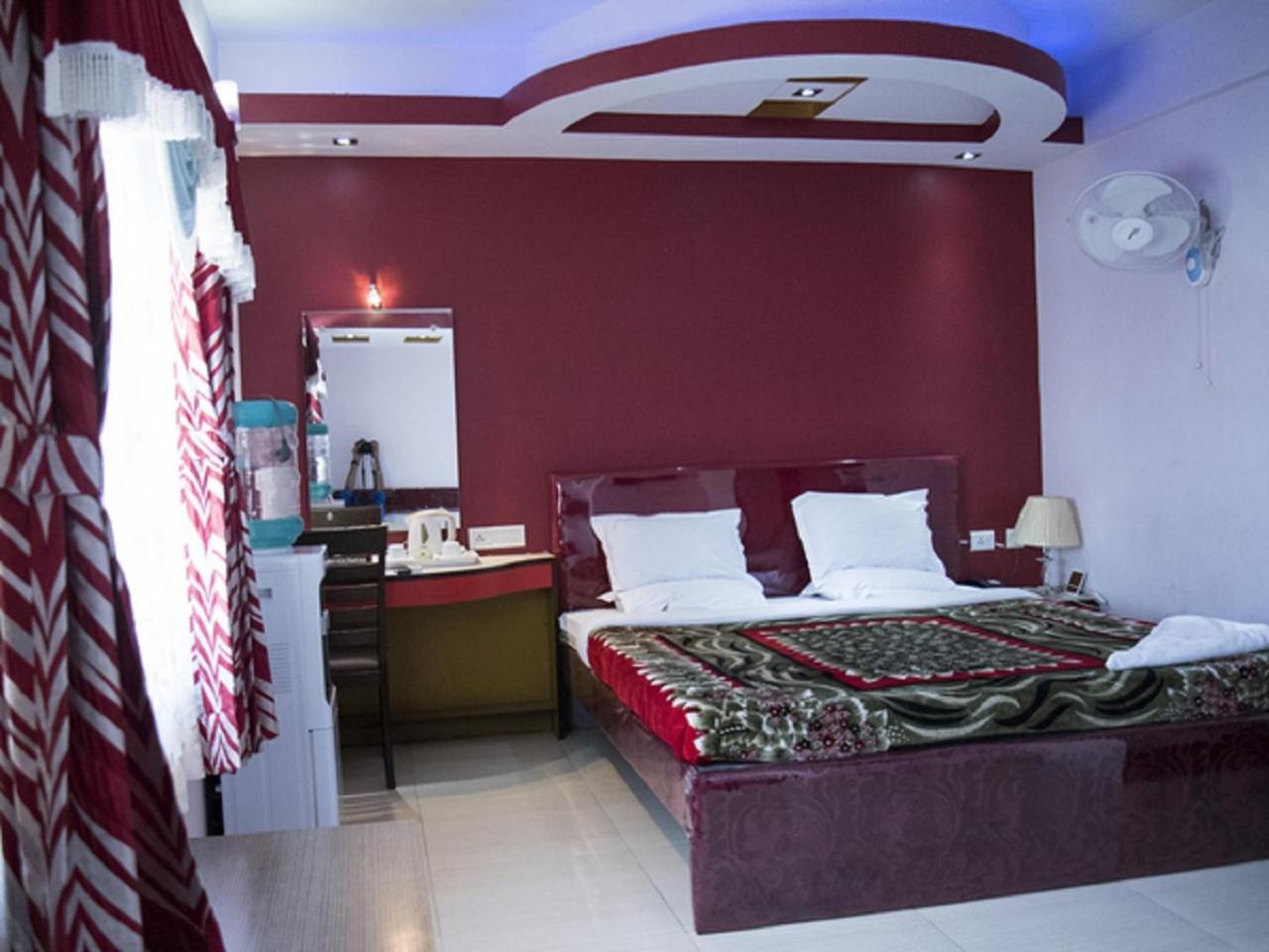 Hotel Sunshine Baharampur Eksteriør bilde