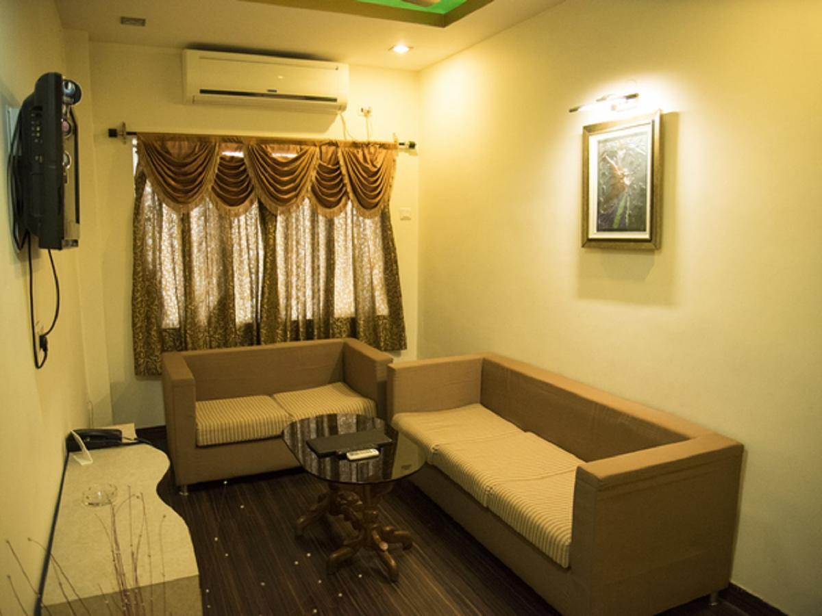 Hotel Sunshine Baharampur Eksteriør bilde